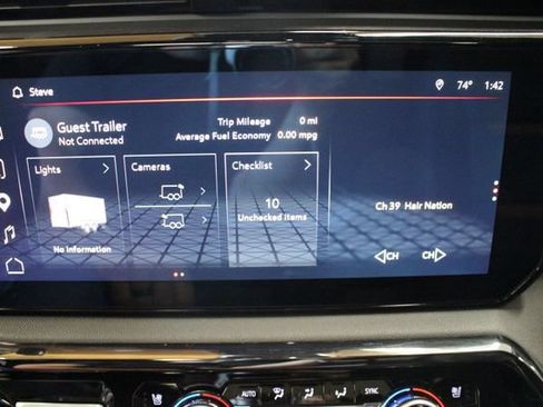 Used 2024 GMC Sierra 1500 AT4 w/ Technology Package AWD/4WD image 29