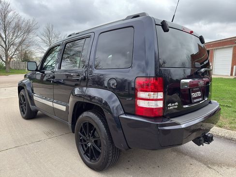 Used 2011 Jeep Liberty Limited Jet image 8