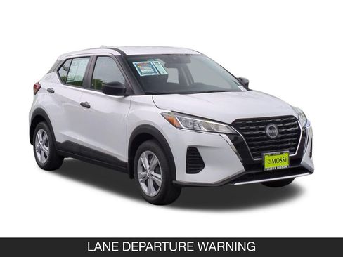 Used 2024 Nissan Kicks S FWD image 2