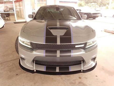Used 2018 Dodge Charger SXT Plus RWD image 4
