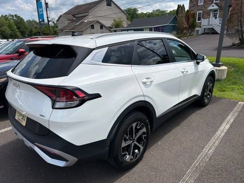 Used 2023 Kia Sportage EX AWD/4WD image 13
