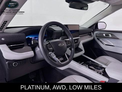 Used 2025 Ford Explorer Platinum w/ LUX Leather Package image 9