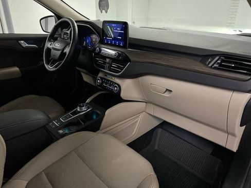 Used 2020 Ford Escape Titanium AWD/4WD image 30