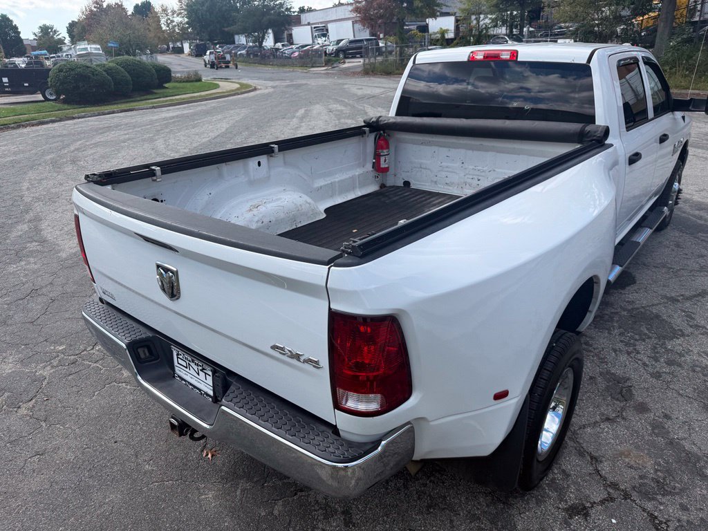 Used 2018 RAM 3500 Tradesman w/ Chrome Appearance Group AWD/4WD image 17