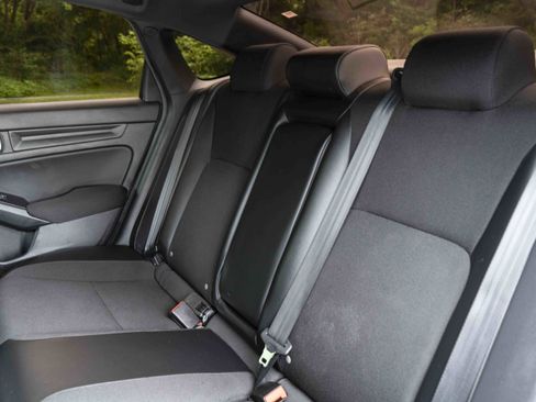 Certified 2025 Honda Civic Sport image 18