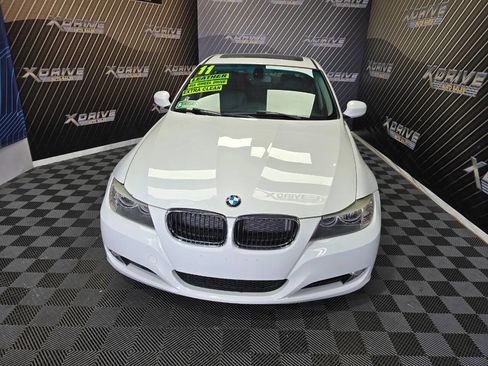 Used 2011 BMW 328i xDrive Sedan image 4