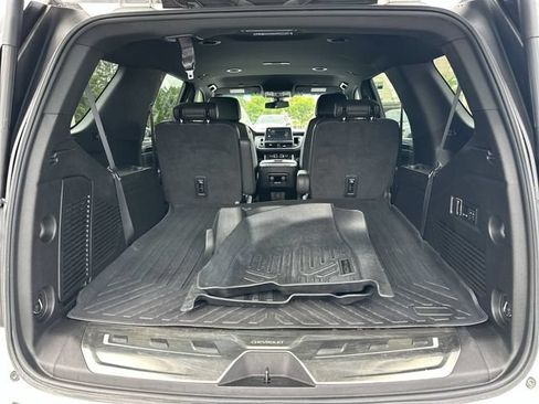 Certified 2022 Chevrolet Tahoe LT w/ Luxury Package AWD/4WD image 25