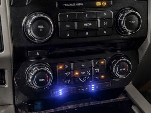 Used 2017 Ford F250 Lariat w/ Lariat Ultimate Package image 28