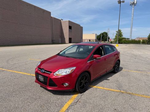 Used 2012 Ford Focus SEL FWD image 1