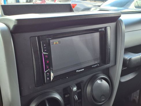 Used 2009 Jeep Wrangler Unlimited X RWD image 23