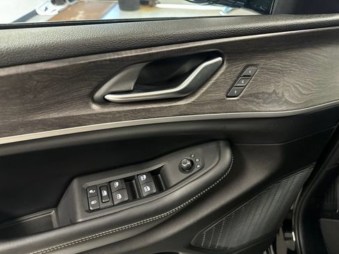 Used 2023 Jeep Grand Cherokee L Limited AWD/4WD image 20