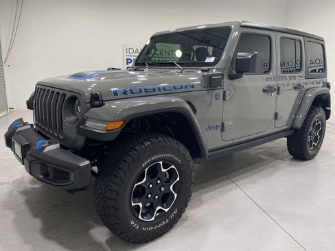 Used 2023 Jeep Wrangler Unlimited Rubicon 4xe w/ Cold Weather Group AWD/4WD image 4