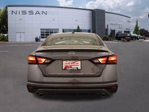 New 2026 Nissan Altima 2.5 SV w/ SV Special Edition Package AWD/4WD image 4