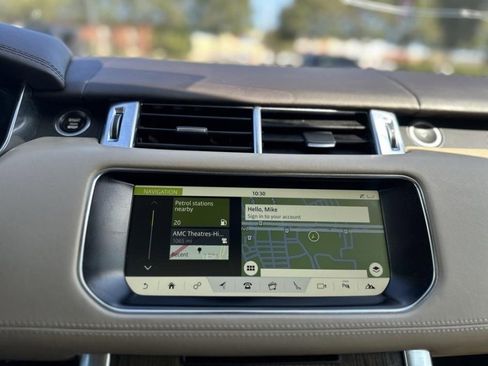 Used 2017 Land Rover Range Rover Sport HSE Dynamic image 32