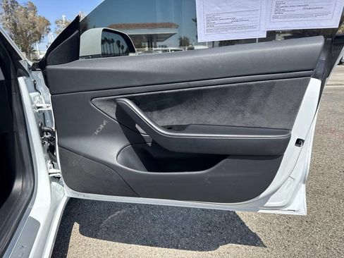 Used 2018 Tesla Model 3 Long Range RWD image 28