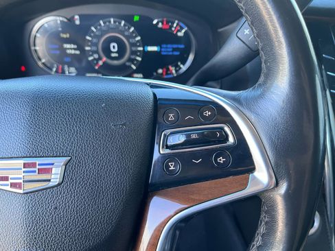 Used 2017 Cadillac Escalade Premium Luxury image 32
