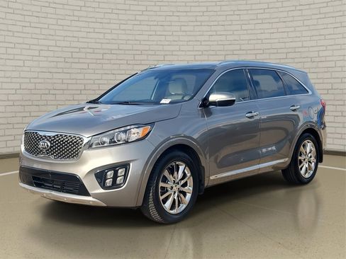 Used 2017 Kia Sorento SX image 1
