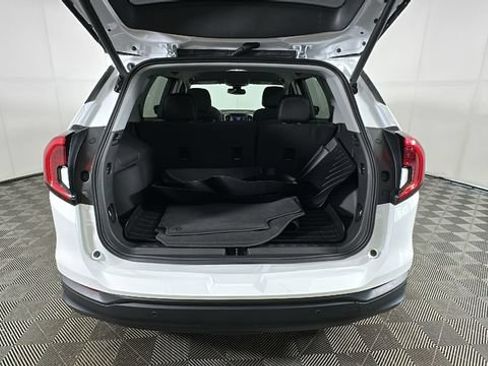 Used 2024 GMC Terrain SLE w/ Driver Convenience Package AWD/4WD image 26