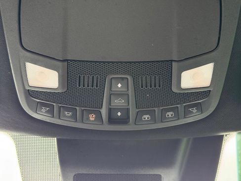 Used 2021 Ford Expedition XLT AWD/4WD image 27