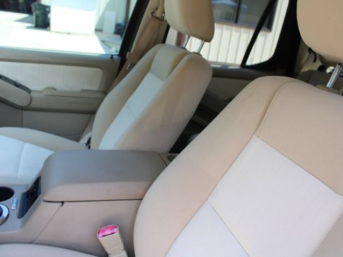 Used 2010 Ford Explorer Sport Trac XLT RWD image 16