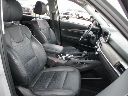 Used 2022 Kia Telluride SX w/ SX Prestige Package image 23