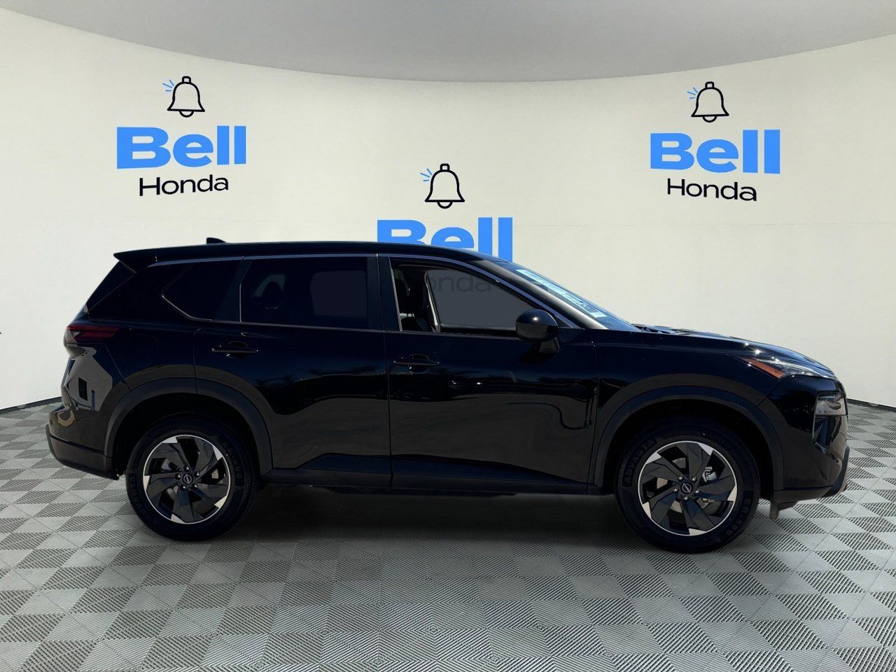 Used 2025 Nissan Rogue SV AWD/4WD image 5