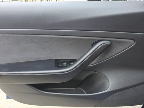 Used 2020 Tesla Model 3 Standard Range Plus RWD image 22