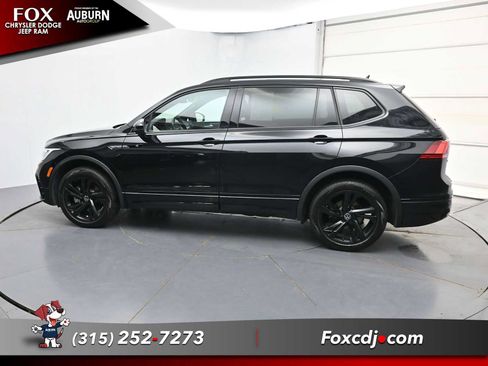 Used 2024 Volkswagen Tiguan SE R-Line AWD/4WD image 18