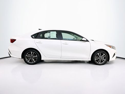 Used 2023 Kia Forte LXS image 10