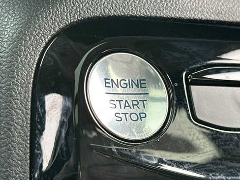 Certified 2023 Ford Escape SE w/ PHEV Premium Package image 21