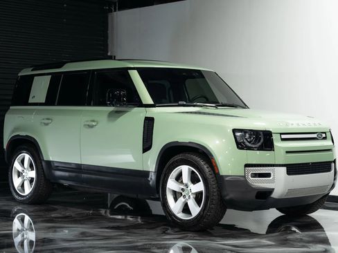 Used 2023 Land Rover Defender 110 75th Limited Edition image 3