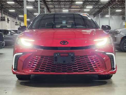 Used 2025 Toyota Camry XSE image 2