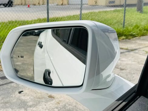 Used 2019 Chevrolet Blazer LT FWD image 21