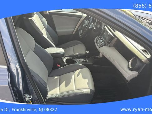 Used 2014 Toyota RAV4 Limited w/ Technology Package image 17