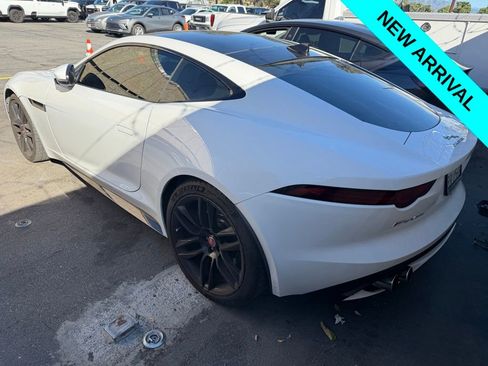 Used 2018 Jaguar F-TYPE R image 4