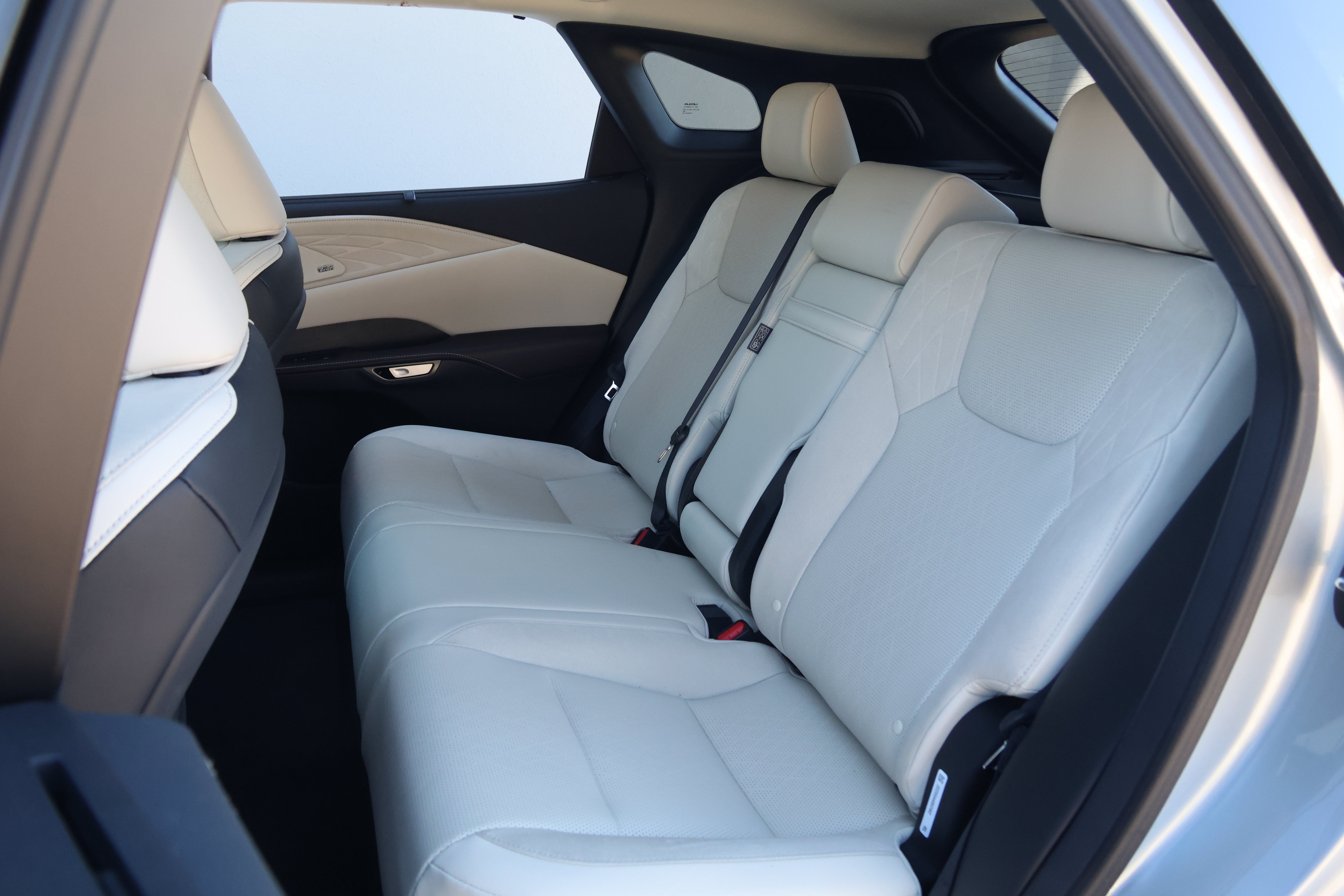 Certified 2024 Lexus RX 350 FWD w/ Convenience Package image 37