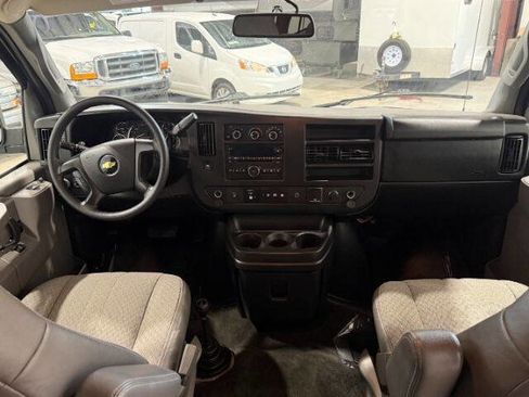Used 2016 Chevrolet Express 3500 LT w/ LT Preferred Equipment Group RWD image 17