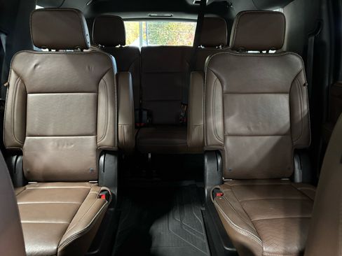 Used 2021 Chevrolet Suburban High Country image 37