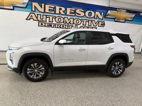 Used 2026 Chevrolet Equinox LT w/ Convenience Package II AWD/4WD image 2