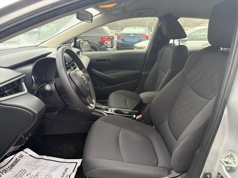 Used 2022 Toyota Corolla LE image 19