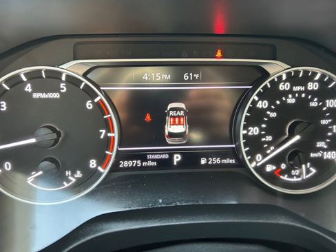 Used 2024 Nissan Rogue SV image 10