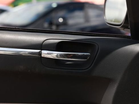 Used 2006 Chrysler 300 C w/ Protection Group II RWD image 45