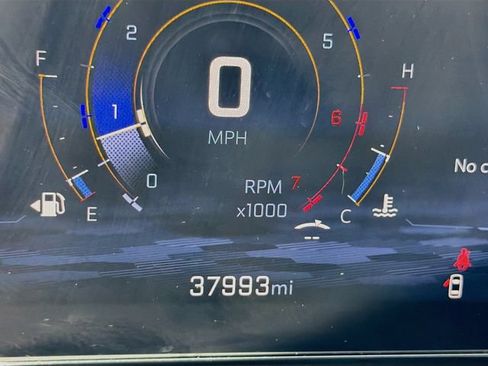 Used 2024 Chevrolet Traverse RS w/ LPO, Floor Liner Package AWD/4WD image 39