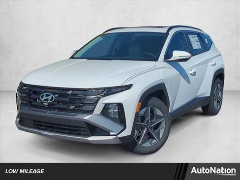 Certified 2025 Hyundai Tucson SEL image 1