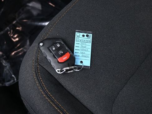 Used 2024 Jeep Wrangler Unlimited Sahara image 16