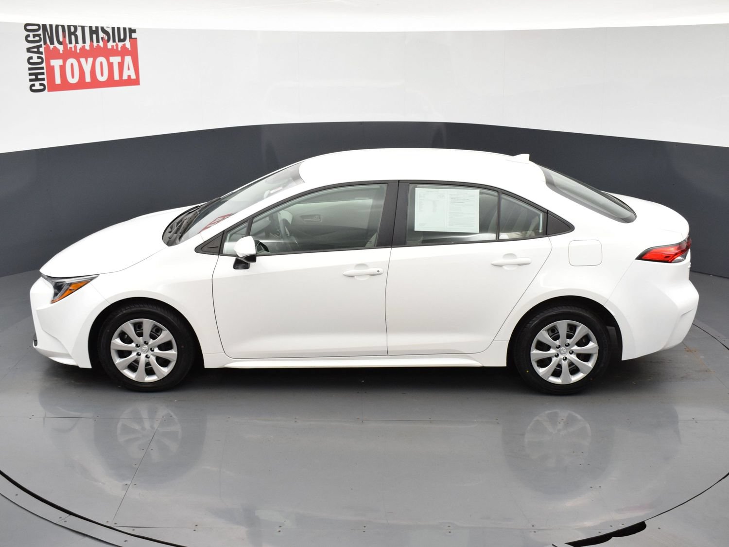 Used 2025 Toyota Corolla LE FWD image 17