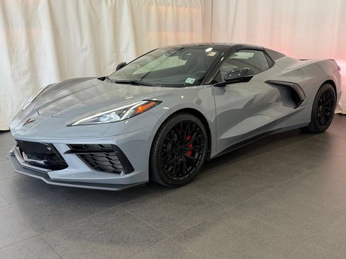 Used 2025 Chevrolet Corvette Stingray Preferred Conv w/ Battery Protection Package RWD image 1