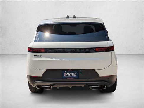 Used 2025 Land Rover Range Rover Sport SE image 6