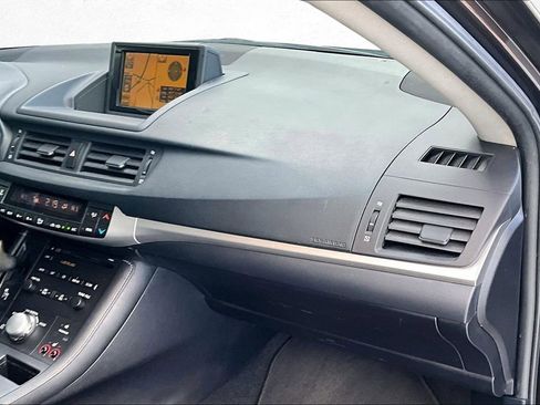 Used 2012 Lexus CT 200h Premium w/ Leather Pkg image 25