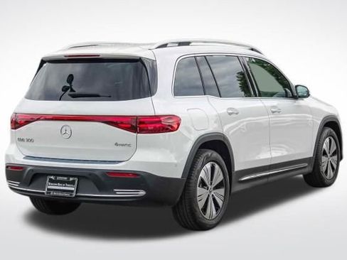 Certified 2024 Mercedes-Benz EQB 300 4MATIC image 7